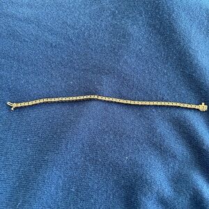 Elegant silver  Bracelet with gem stones